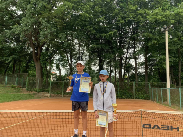 «Буковинське літо»: юні тенісисти з усієї України змагались у Чернівцях » Чернівецький промінь | Новини. Буковина. Чернівці «Буковинське літо»: юні тенісисти з усієї України змагались у Чернівцях » Чернівецький промінь | Новини. Буковина. Чернівці
