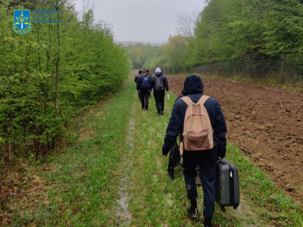 На Буковині засудили організаторів схеми переправлення ухилянтів до країн ЄС » ТВА На Буковині засудили організаторів схеми переправлення ухилянтів до країн ЄС » ТВА