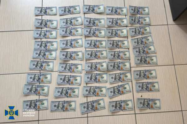 На Буковині лікар вимагав 7 тисяч доларів у матері військовослужбовця &raquo; Чернівецький промінь | Новини. Буковина. Чернівці