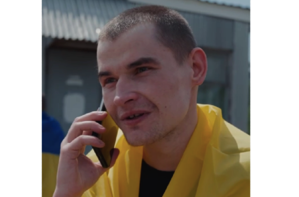 Після двох років полону додому повертається військовий Максим Мозолюк з села Зарожани » Чернівецький промінь | Новини. Буковина. Чернівці Після двох років полону додому повертається військовий Максим Мозолюк з села Зарожани » Чернівецький промінь | Новини. Буковина. Чернівці