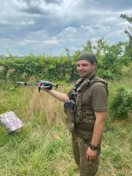 Студентка ЧНУ закликає підтримати петицію про присвоєння посмертно звання Героя її брату » Чернівецький промінь | Новини. Буковина. Чернівці Студентка ЧНУ закликає підтримати петицію про присвоєння посмертно звання Героя її брату » Чернівецький промінь | Новини. Буковина. Чернівці