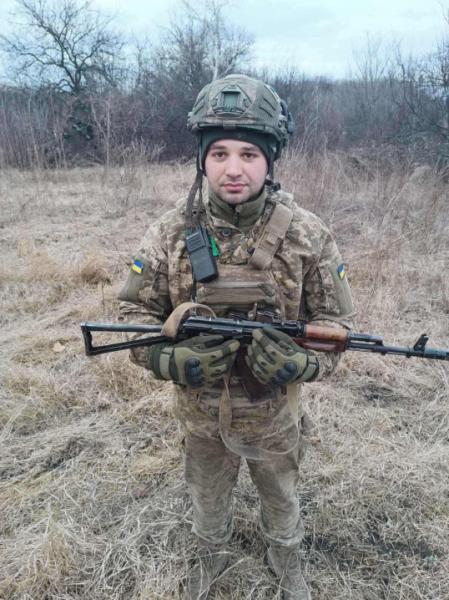 Студентка ЧНУ закликає підтримати петицію про присвоєння посмертно звання Героя її брату » Чернівецький промінь | Новини. Буковина. Чернівці Студентка ЧНУ закликає підтримати петицію про присвоєння посмертно звання Героя її брату » Чернівецький промінь | Новини. Буковина. Чернівці