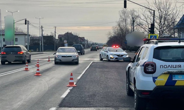 У Мамаївцях сталася ДТП на світлофорі: рух транспорту ускладнений » Чернівецький промінь | Новини. Буковина. Чернівці У Мамаївцях сталася ДТП на світлофорі: рух транспорту ускладнений » Чернівецький промінь | Новини. Буковина. Чернівці