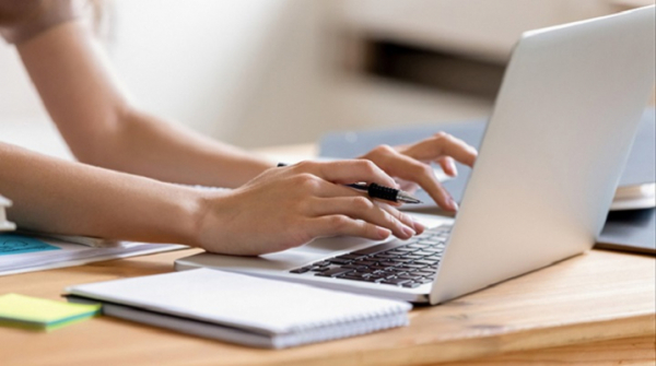 Від виглядом "додаткового заробітку" шахраї видурили в буковинки 108 тисяч гривень » Чернівецький промінь | Новини. Буковина. Чернівці Від виглядом "додаткового заробітку" шахраї видурили в буковинки 108 тисяч гривень » Чернівецький промінь | Новини. Буковина. Чернівці